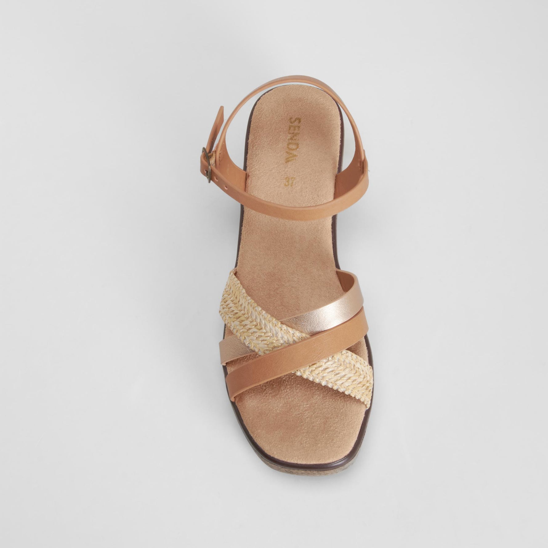 Sandalia cuña tiras cruzadas beige SENDA ROAD