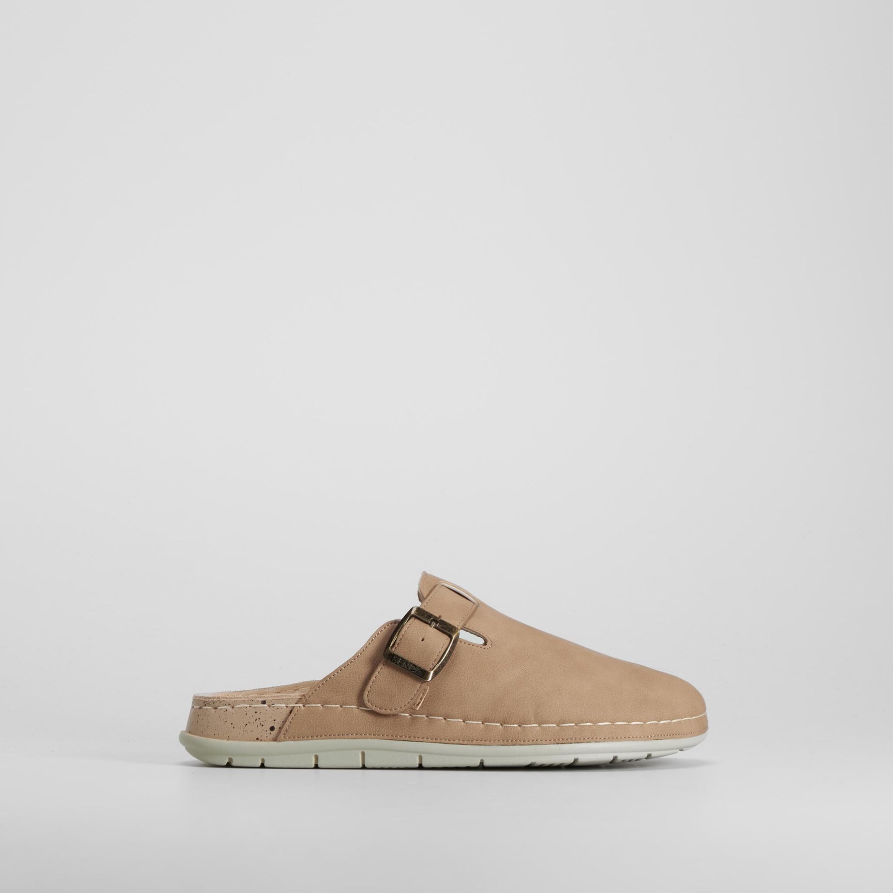 Zueco con hebilla beige SENDA ROAD