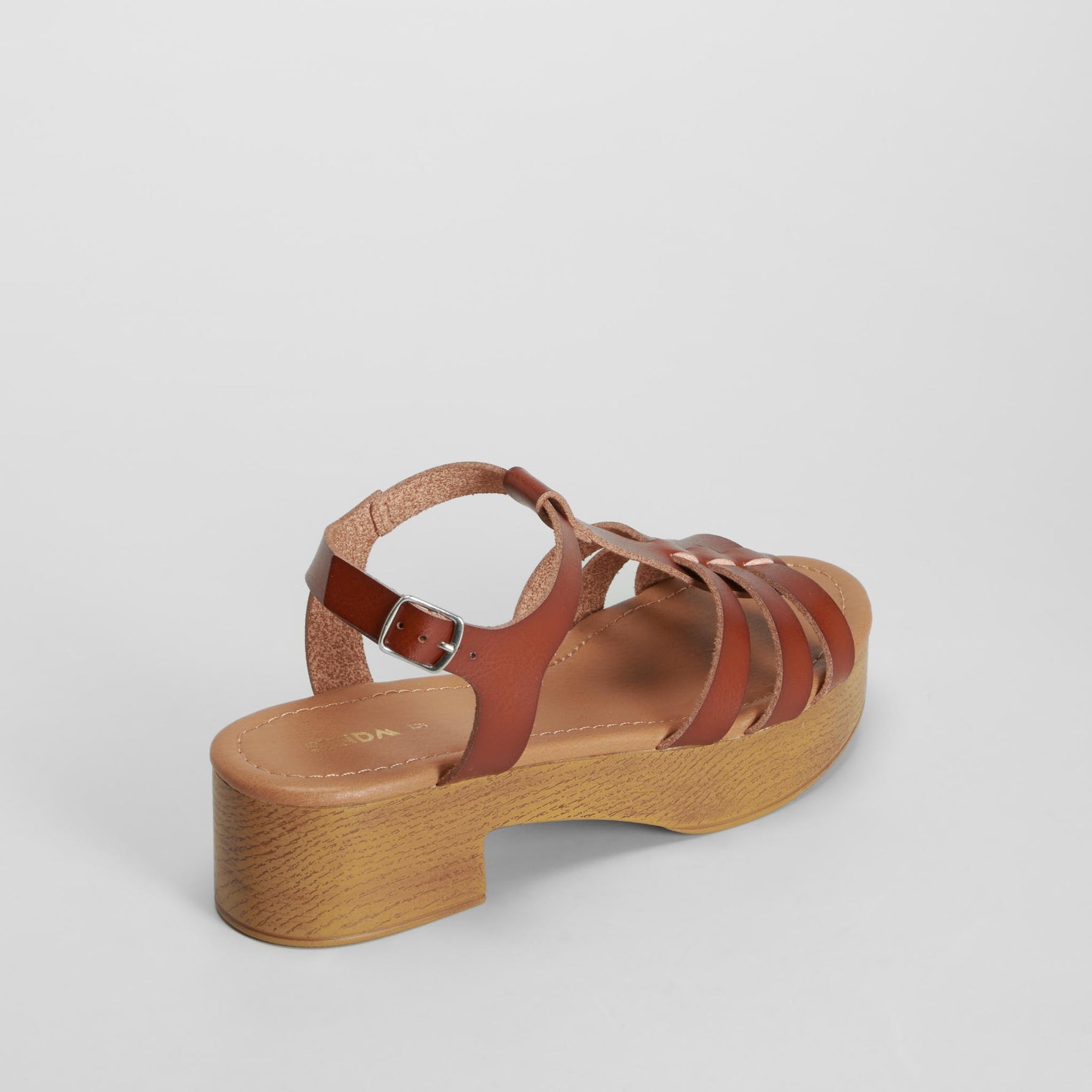 Sandalia tacón madera pulsera marrón SENDA ROAD