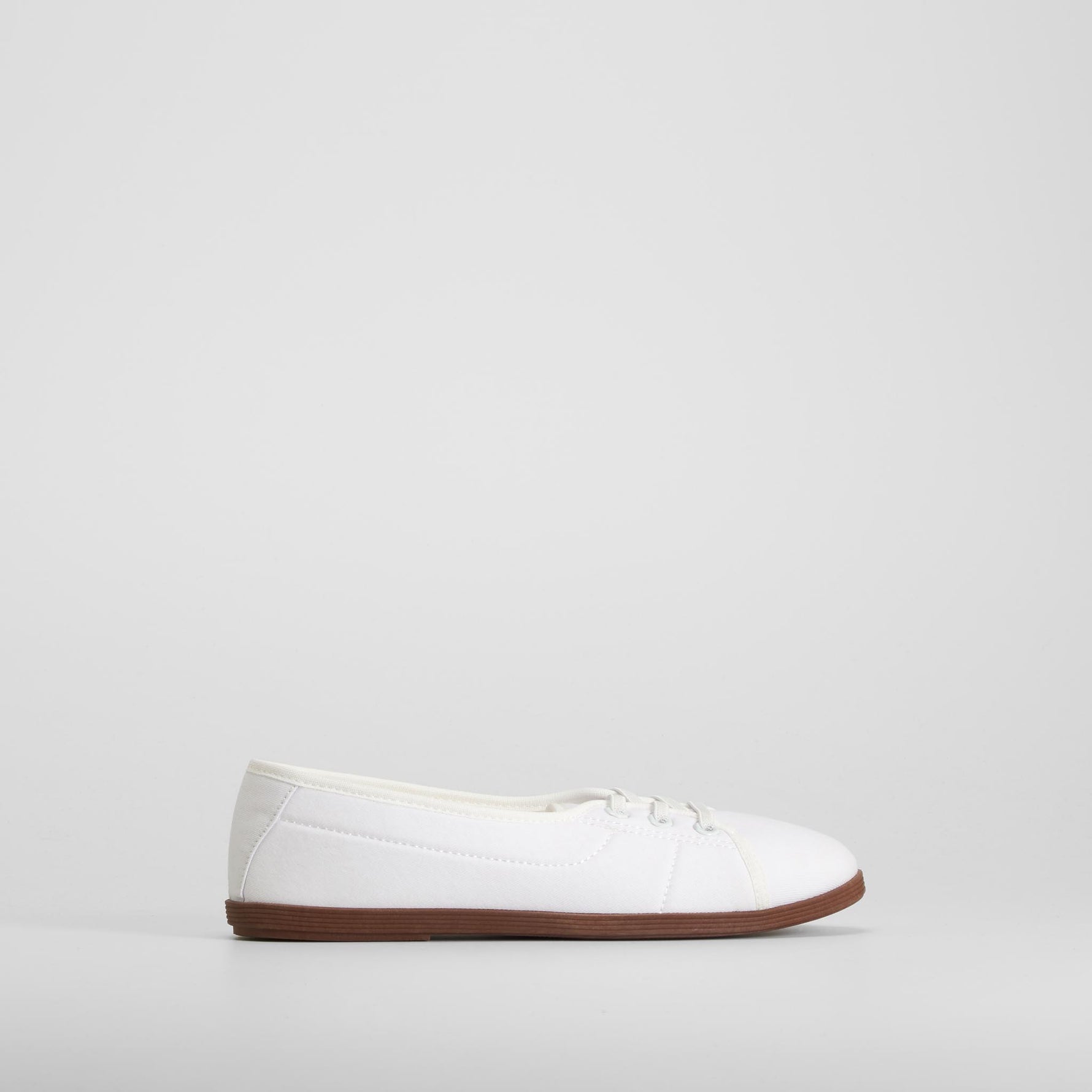 Zapatilla lona con cordón blanca COCONUT