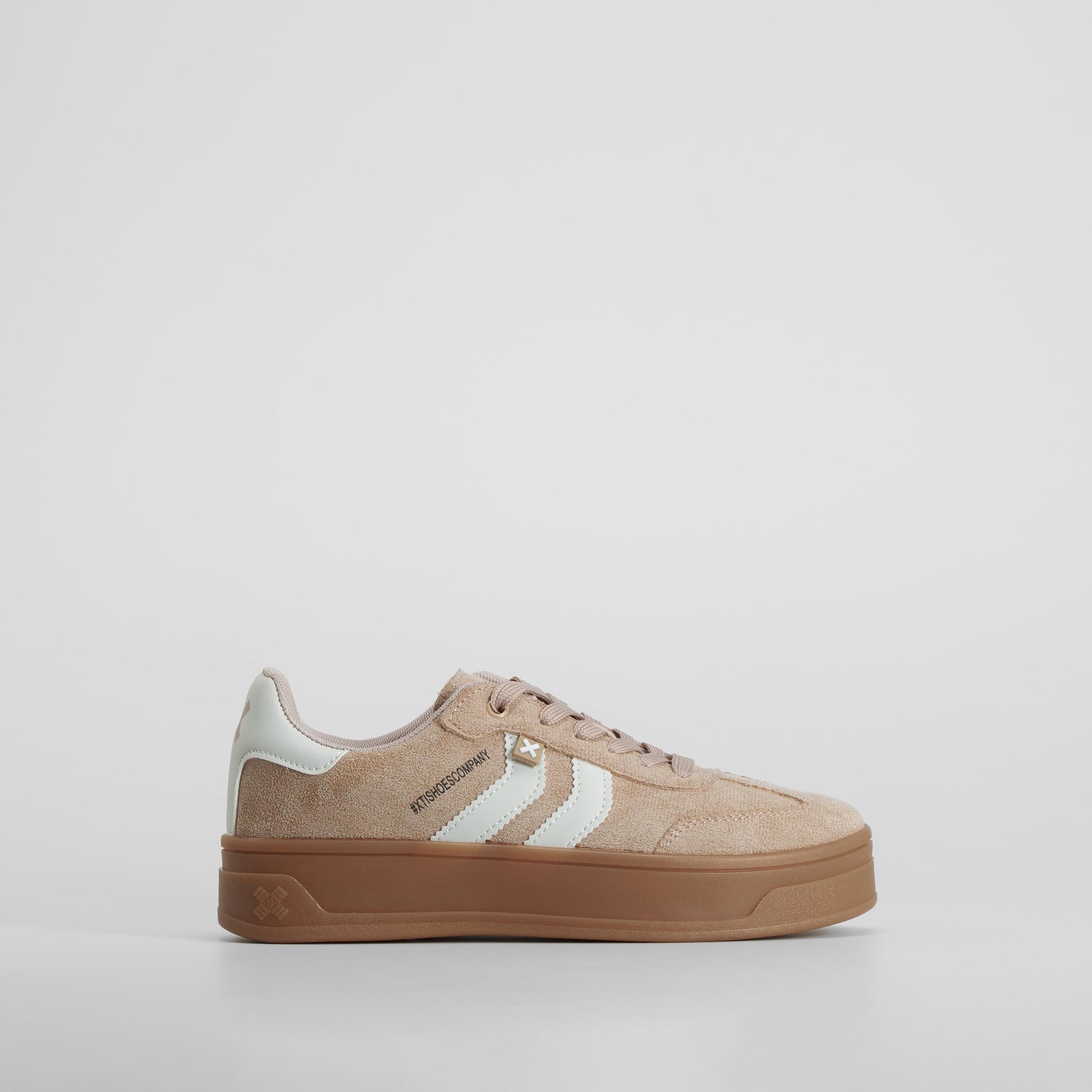 Zapatilla plataforma beige XTI