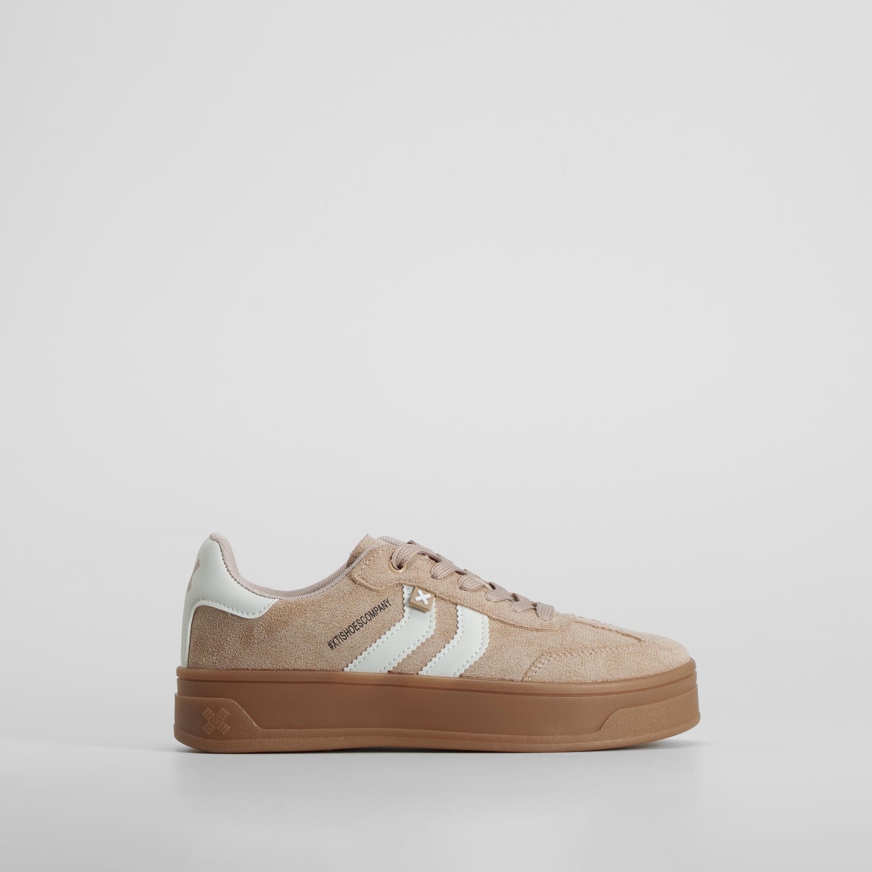 Zapatilla plataforma beige XTI
