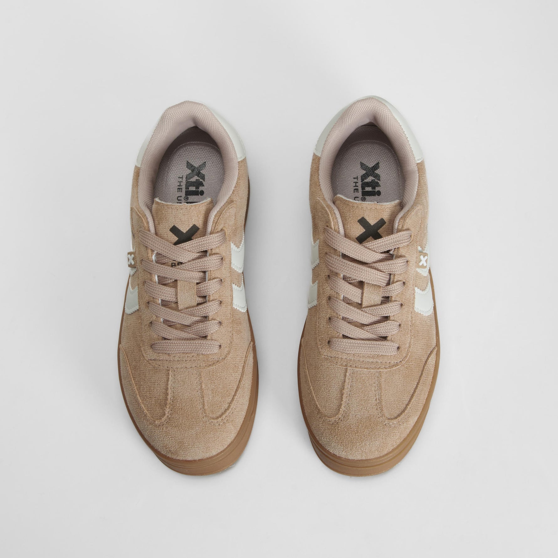 Zapatilla plataforma beige XTI