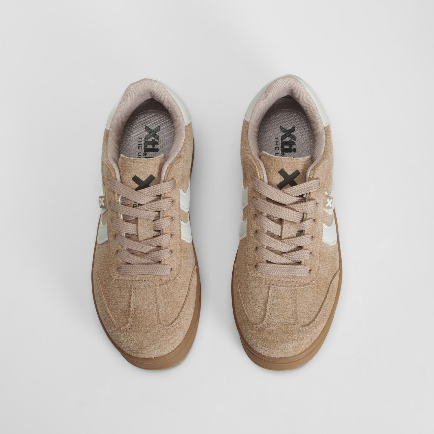 Zapatilla plataforma beige XTI