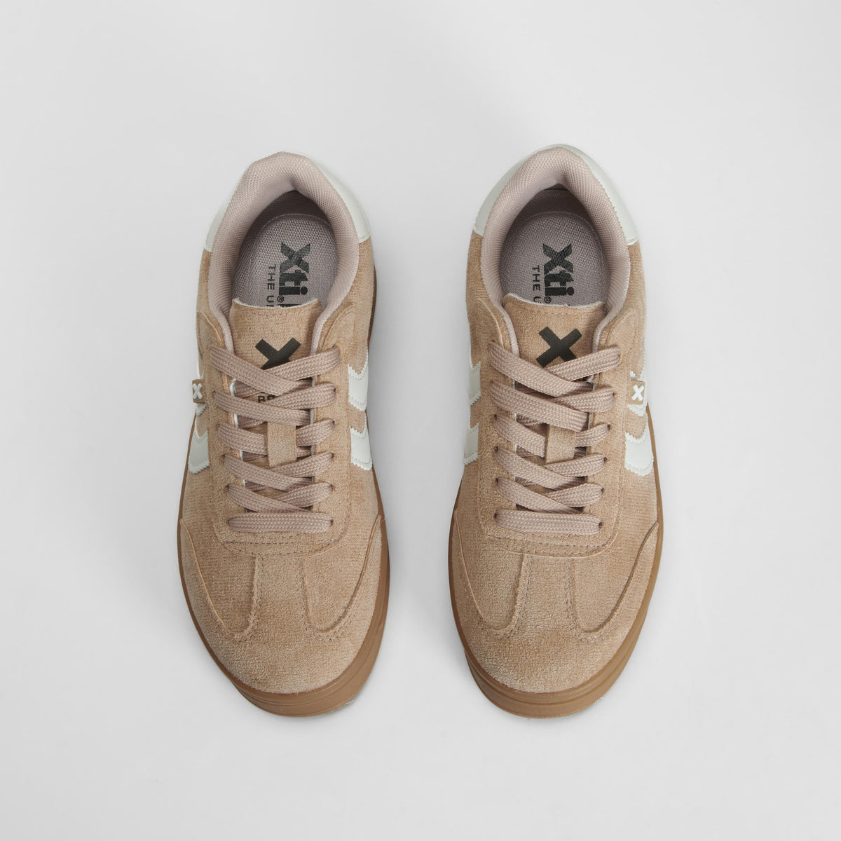Zapatilla plataforma beige XTI