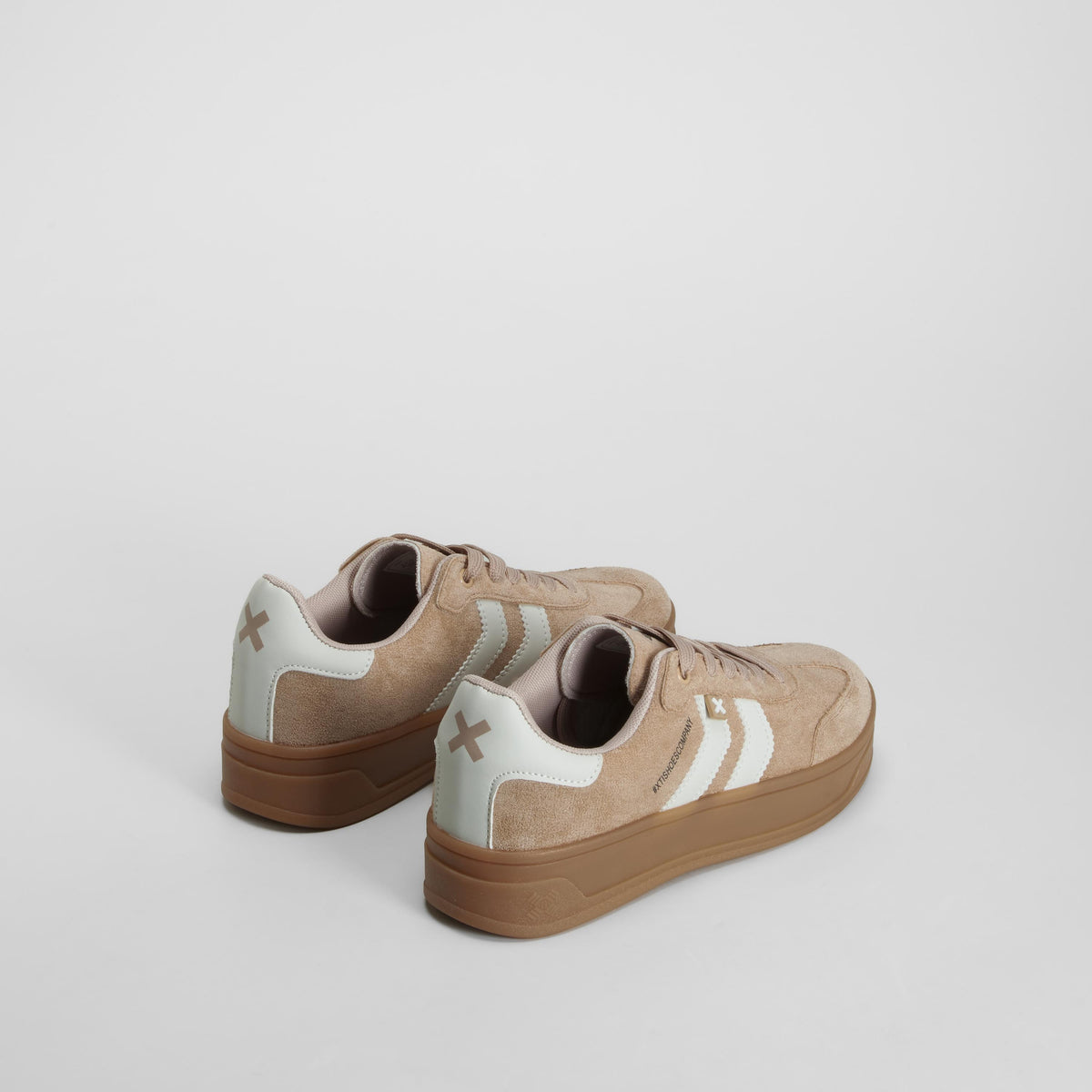 Zapatilla plataforma beige XTI