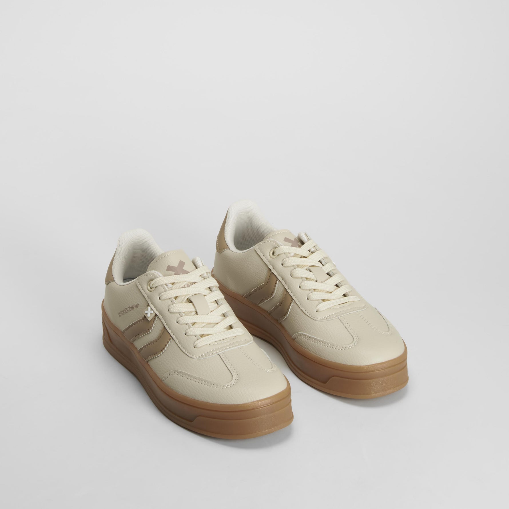 Zapatilla plataforma casual beige XTI