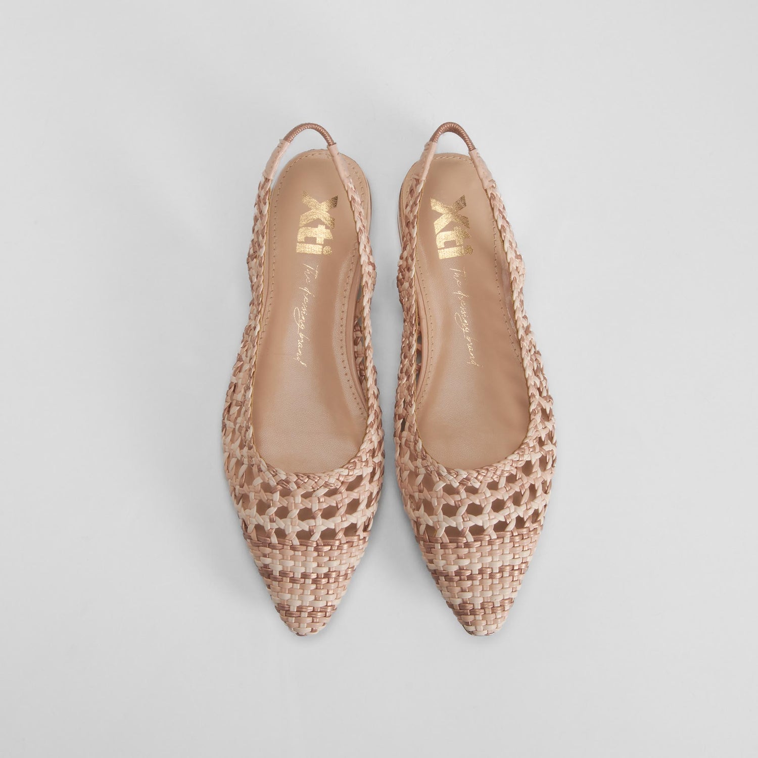 Zapato destalonado trenzado beige XTI