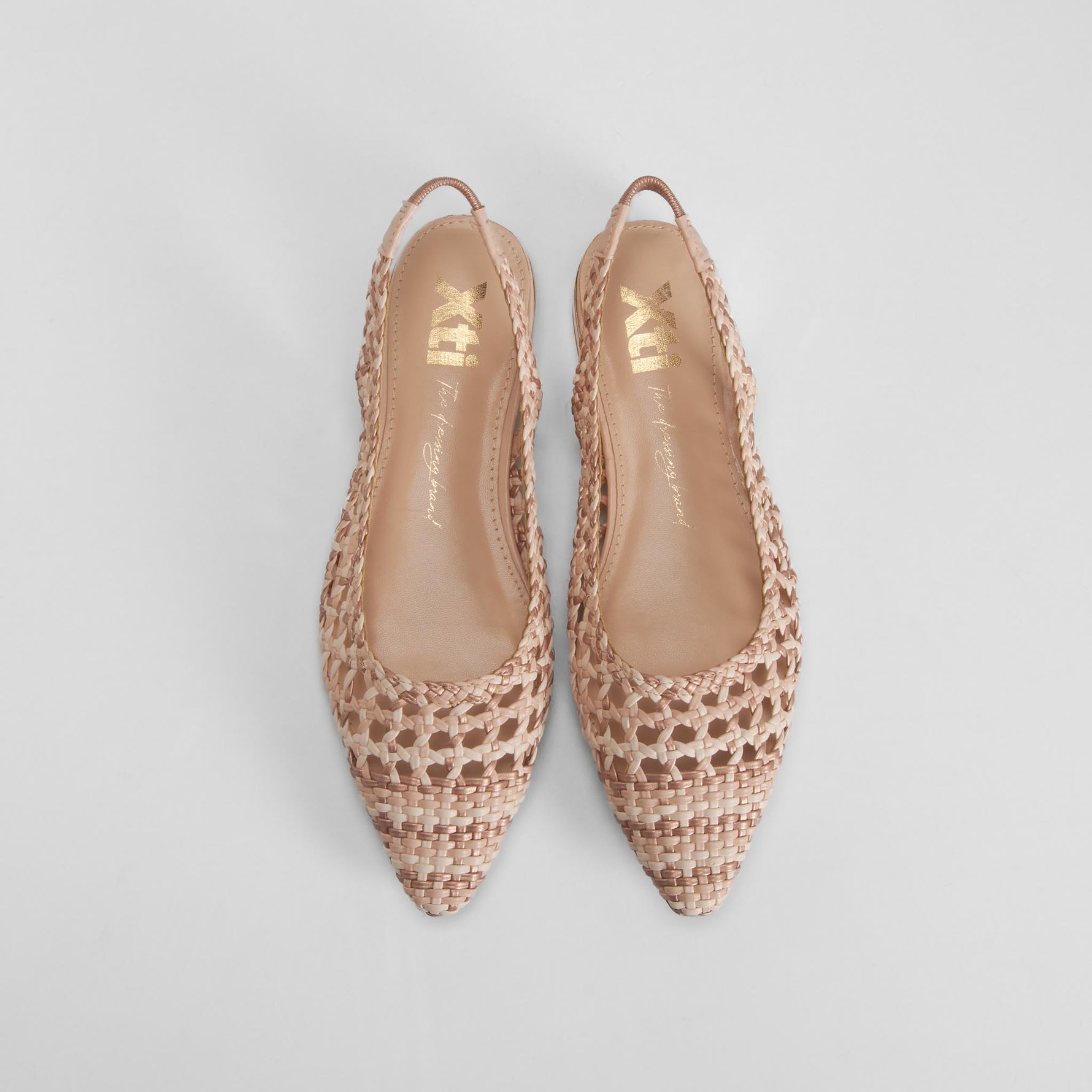 Zapato destalonado trenzado beige XTI