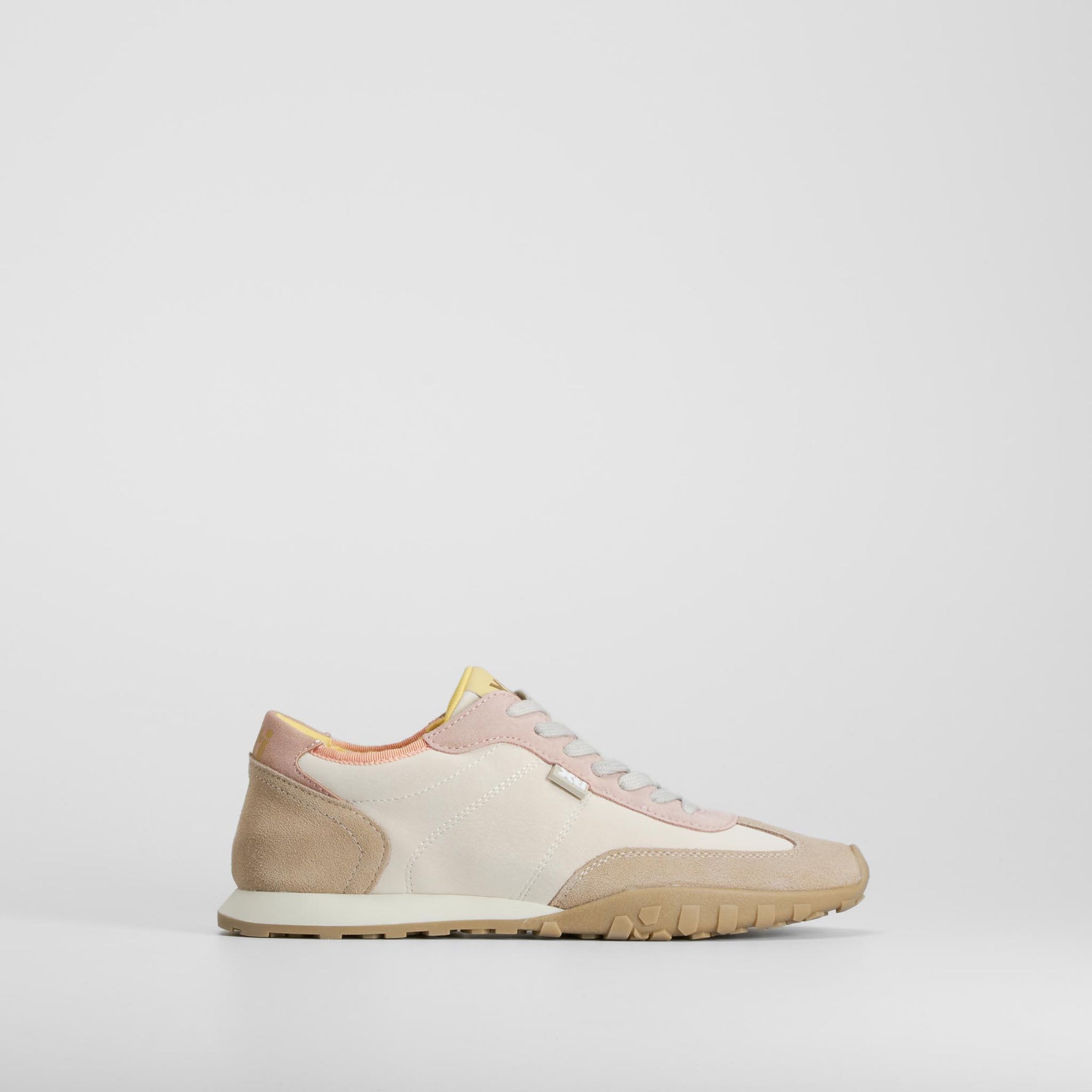 Zapatilla retro jogging beige piel XTI