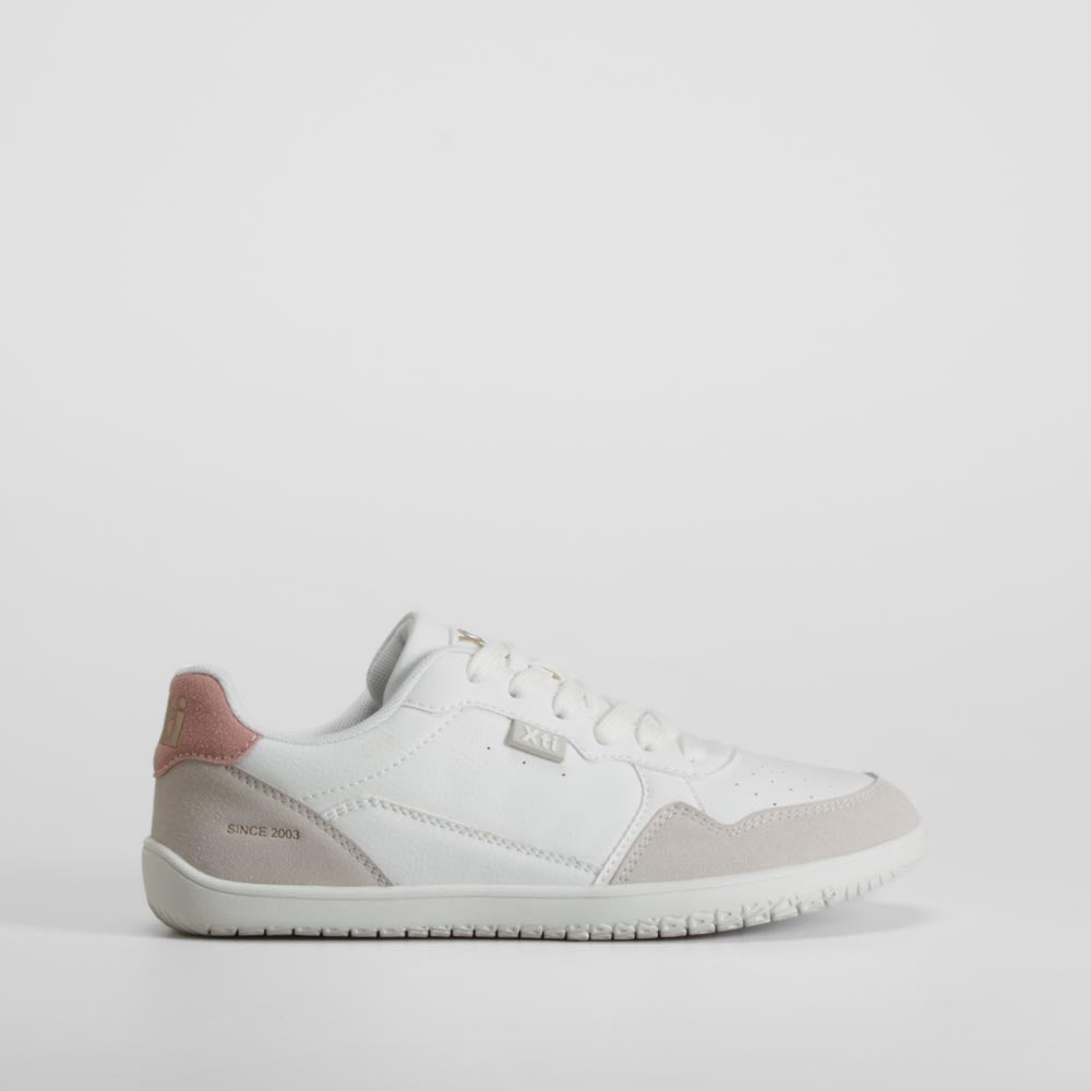 Zapatilla urbana blanca XTI