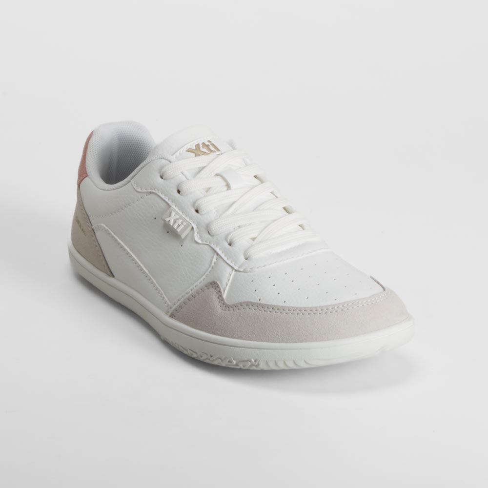 Zapatilla urbana blanca XTI