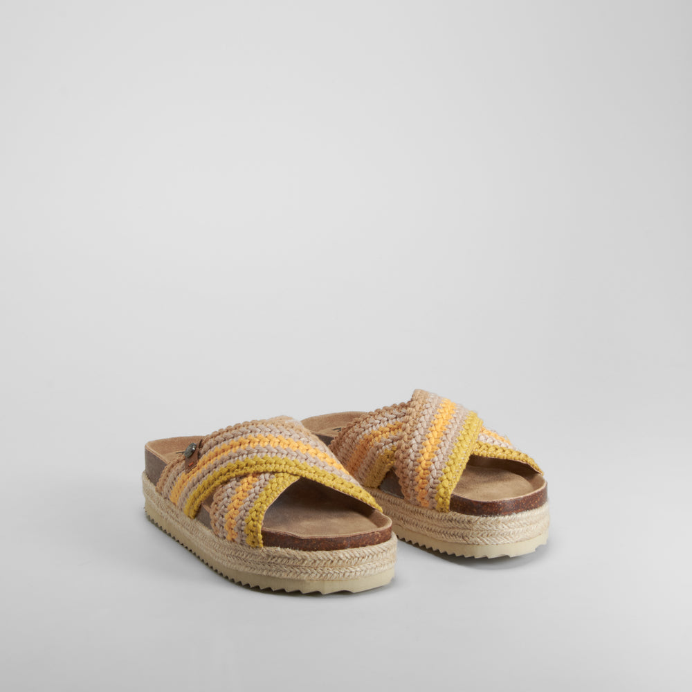 Sandalia bio plataforma crochet beige REFRESH