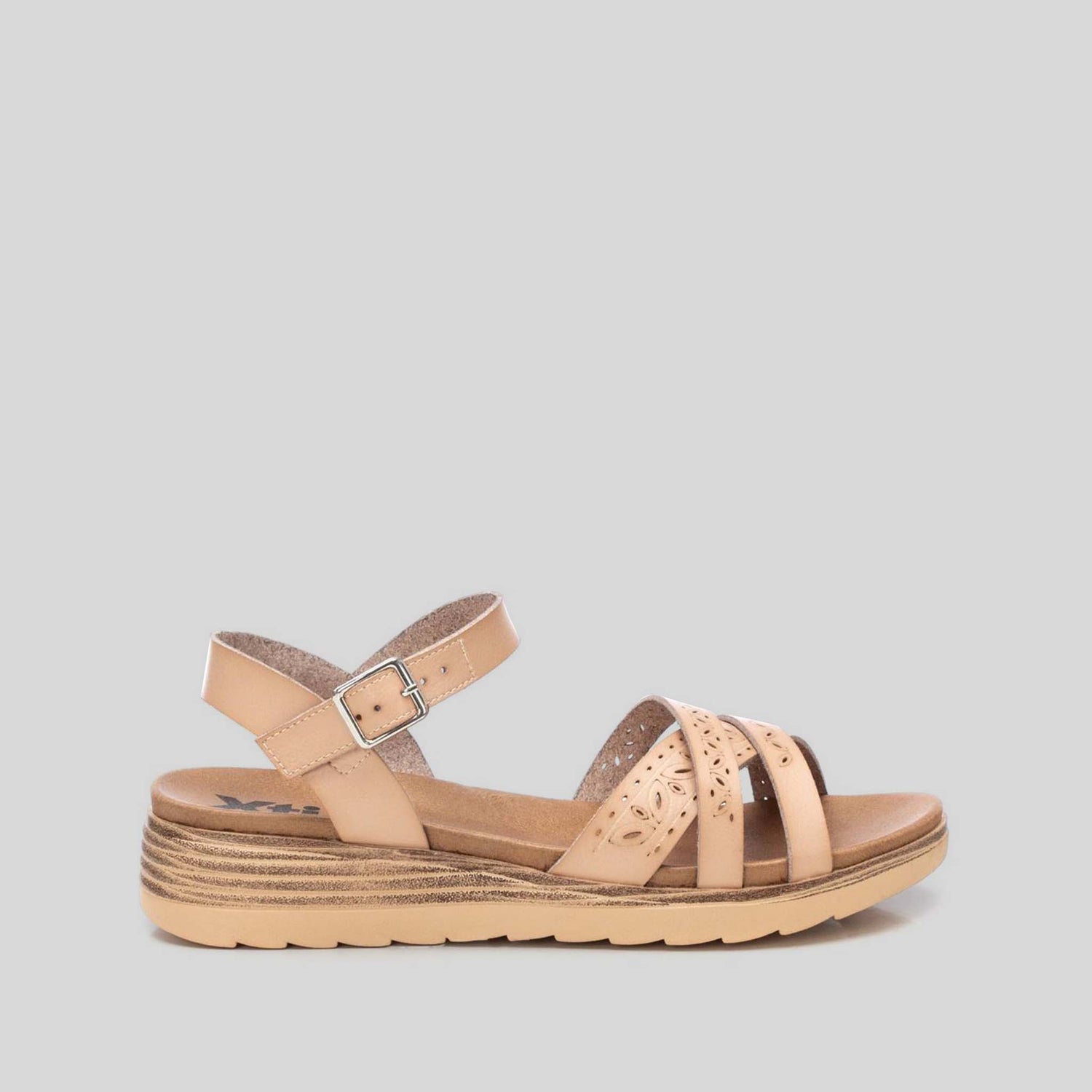 Sandalia cuña tres tiras beige XTI
