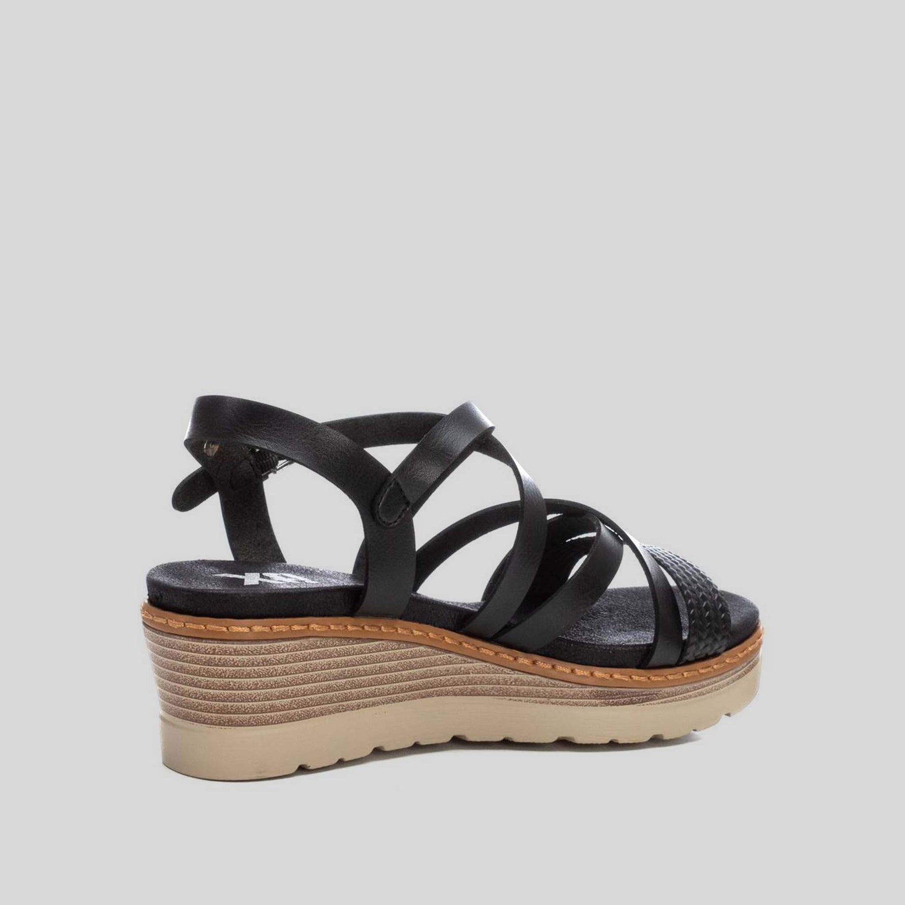 Sandalia cuña tiras negra XTI