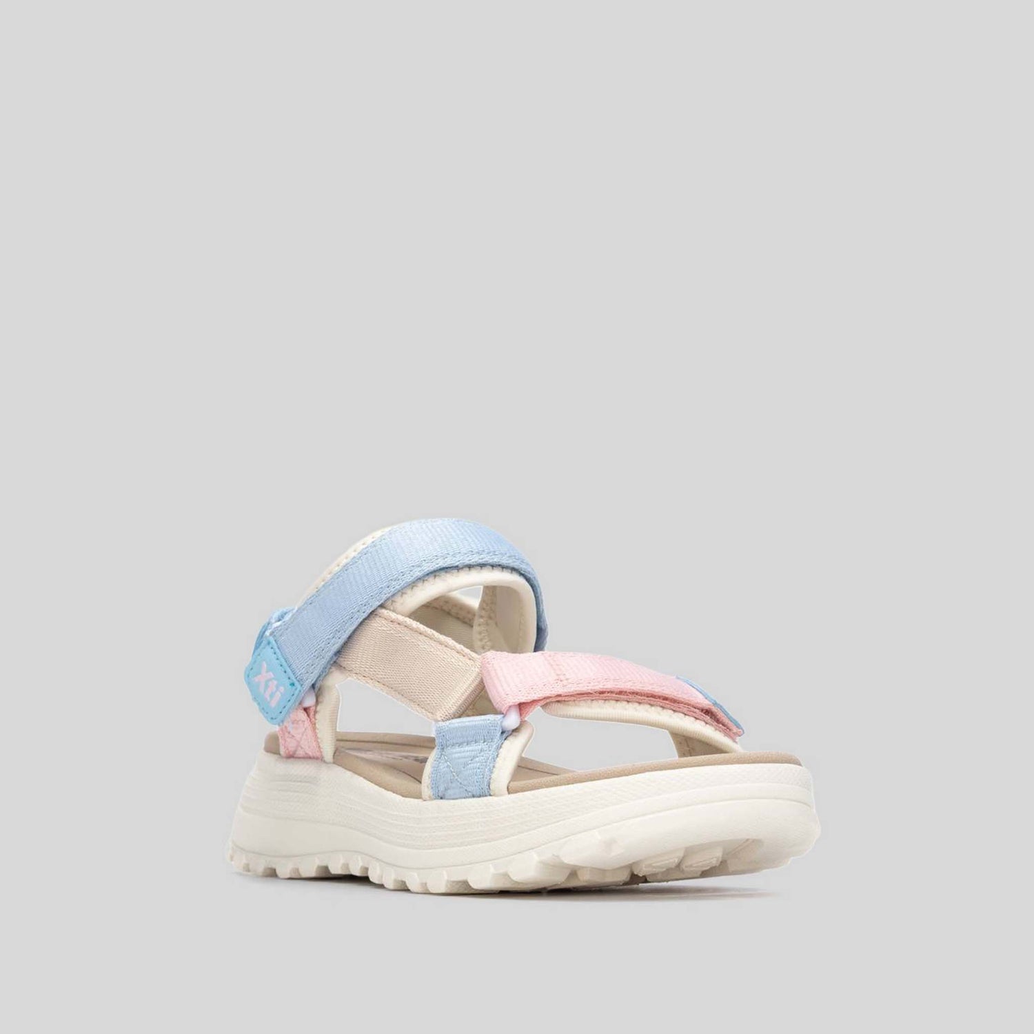 Sandalia plana velcro beige multicolor XTI