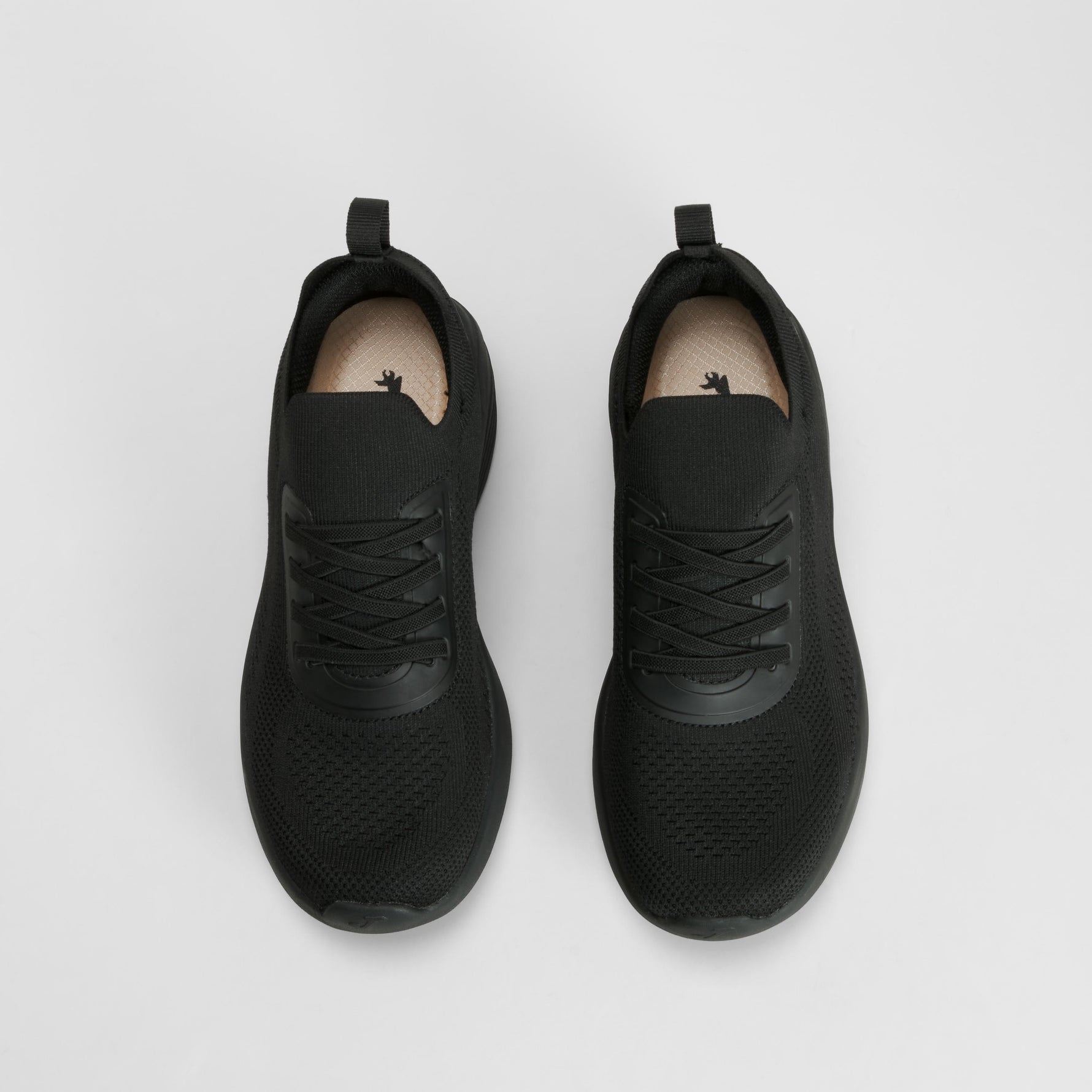Zapatilla deportiva negra JOMA