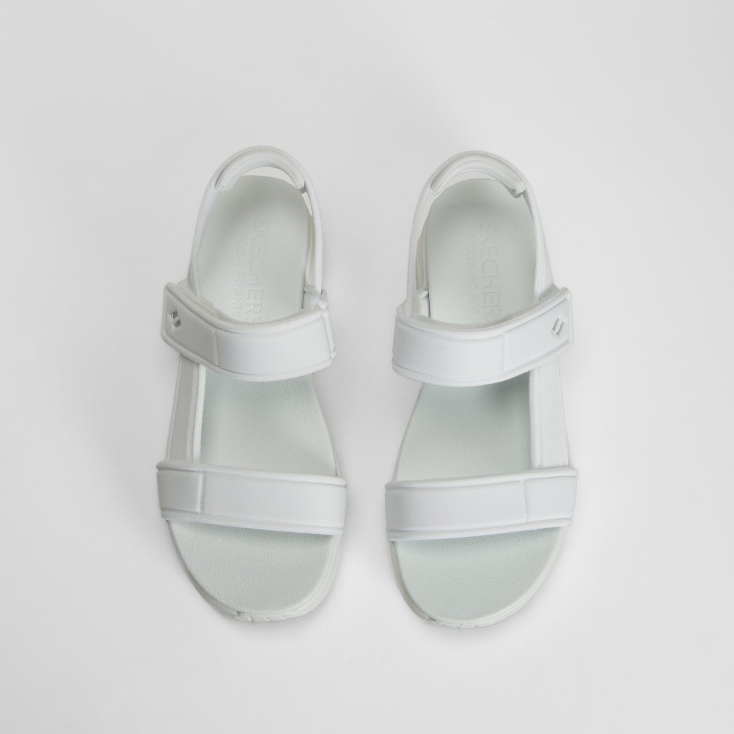 Sandalia deportiva UNO blanca SKECHERS
