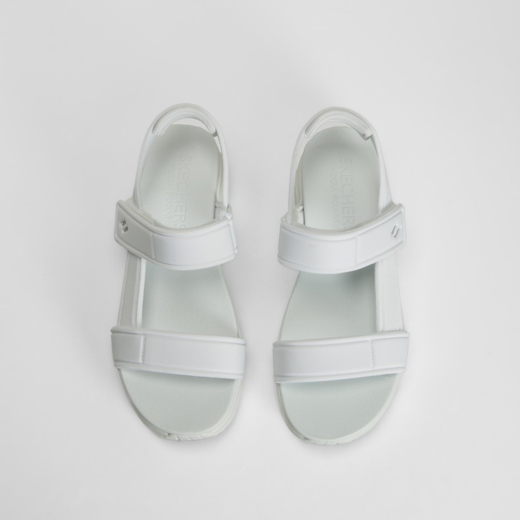 Sandalia deportiva UNO blanca SKECHERS