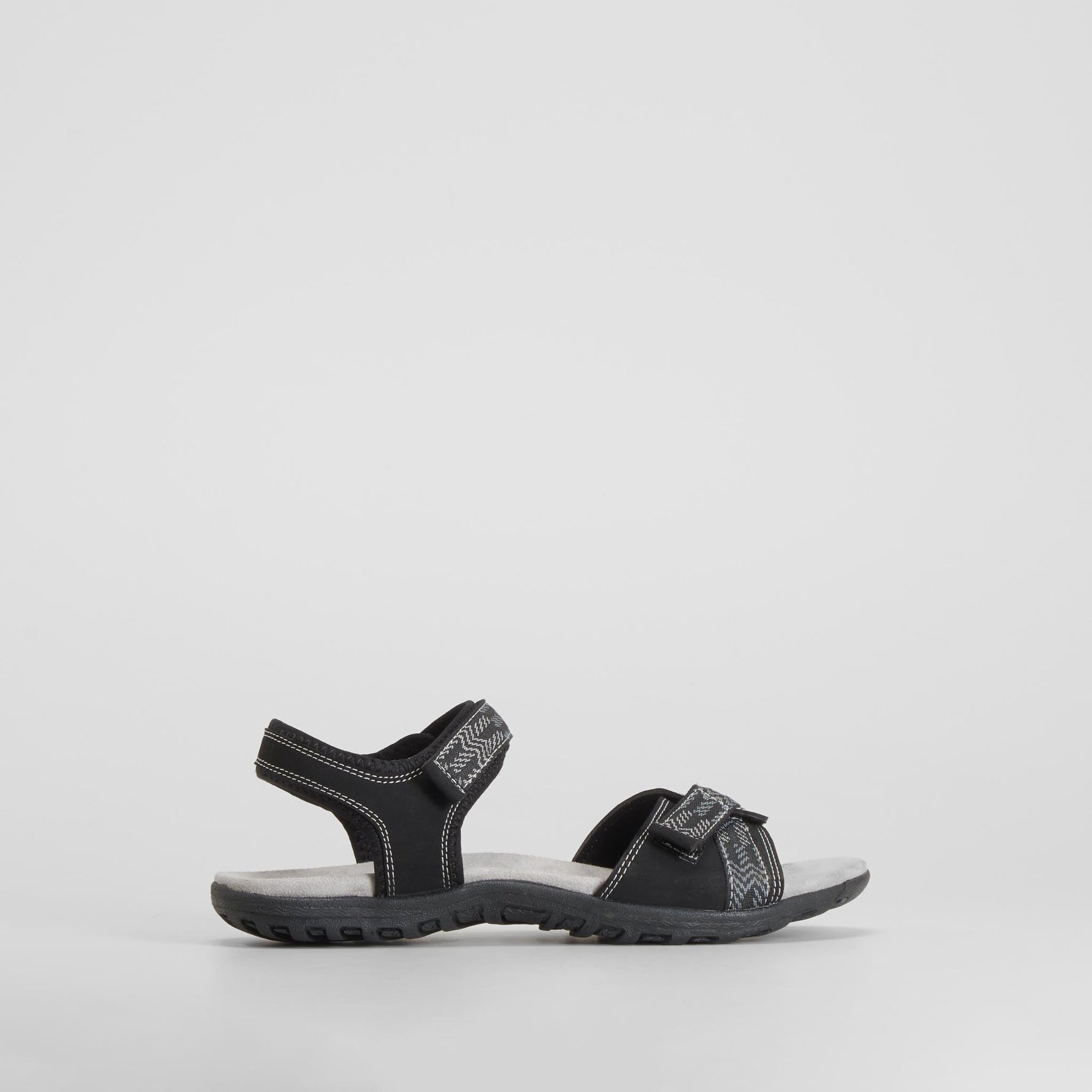 Sandalia deportiva trekking negra UTWO