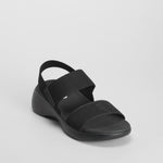 Sandalia deportiva con cuña negra UTWO