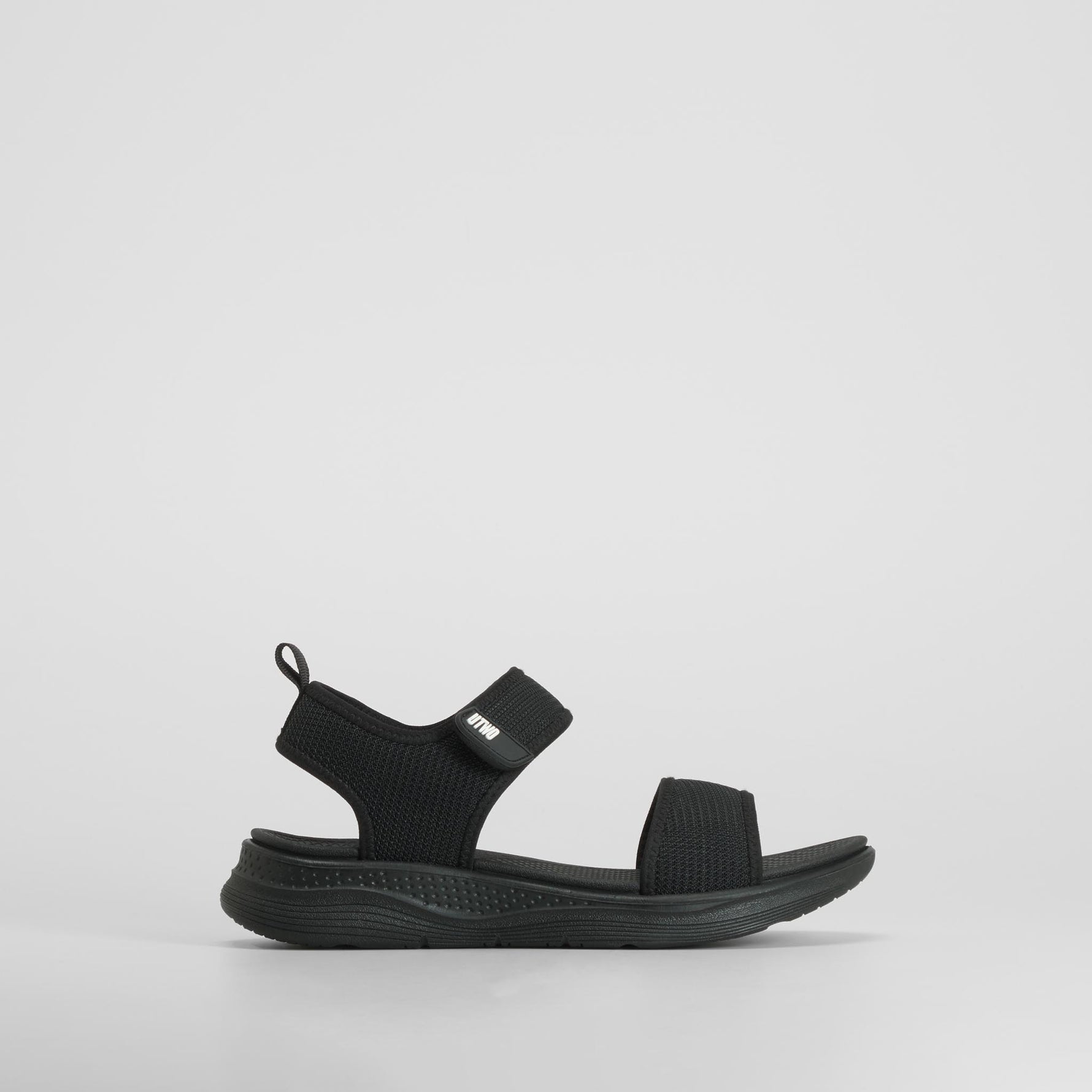 Sandalia deportiva walking velcro negra UTWO