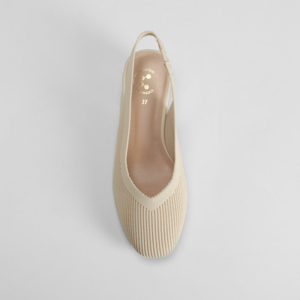 Zapato tacón medio destalonado beige COMFEET
