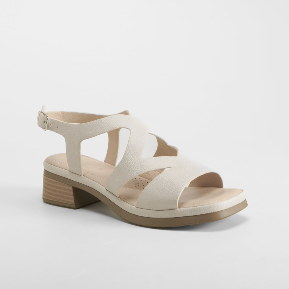 Sandalia tacón bajo hebilla beige COMFEET