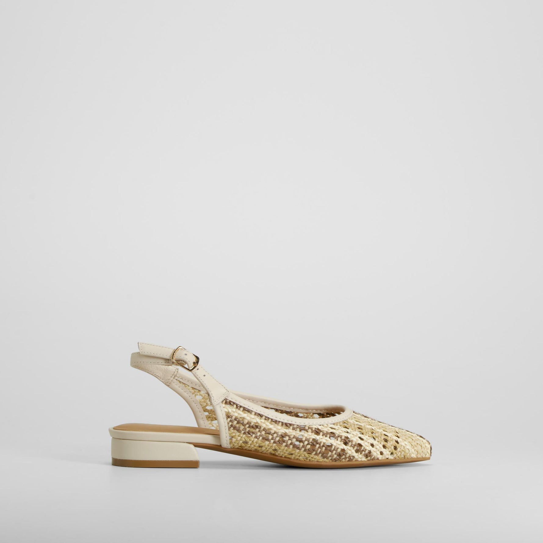 Bailarina abierta tacón bajo beige FOSCO