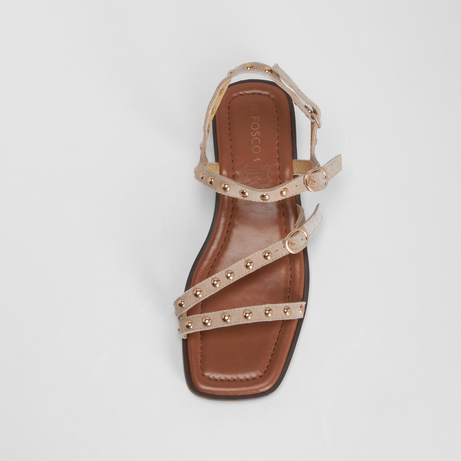 Sandalia plana tachuelas beige FOSCO