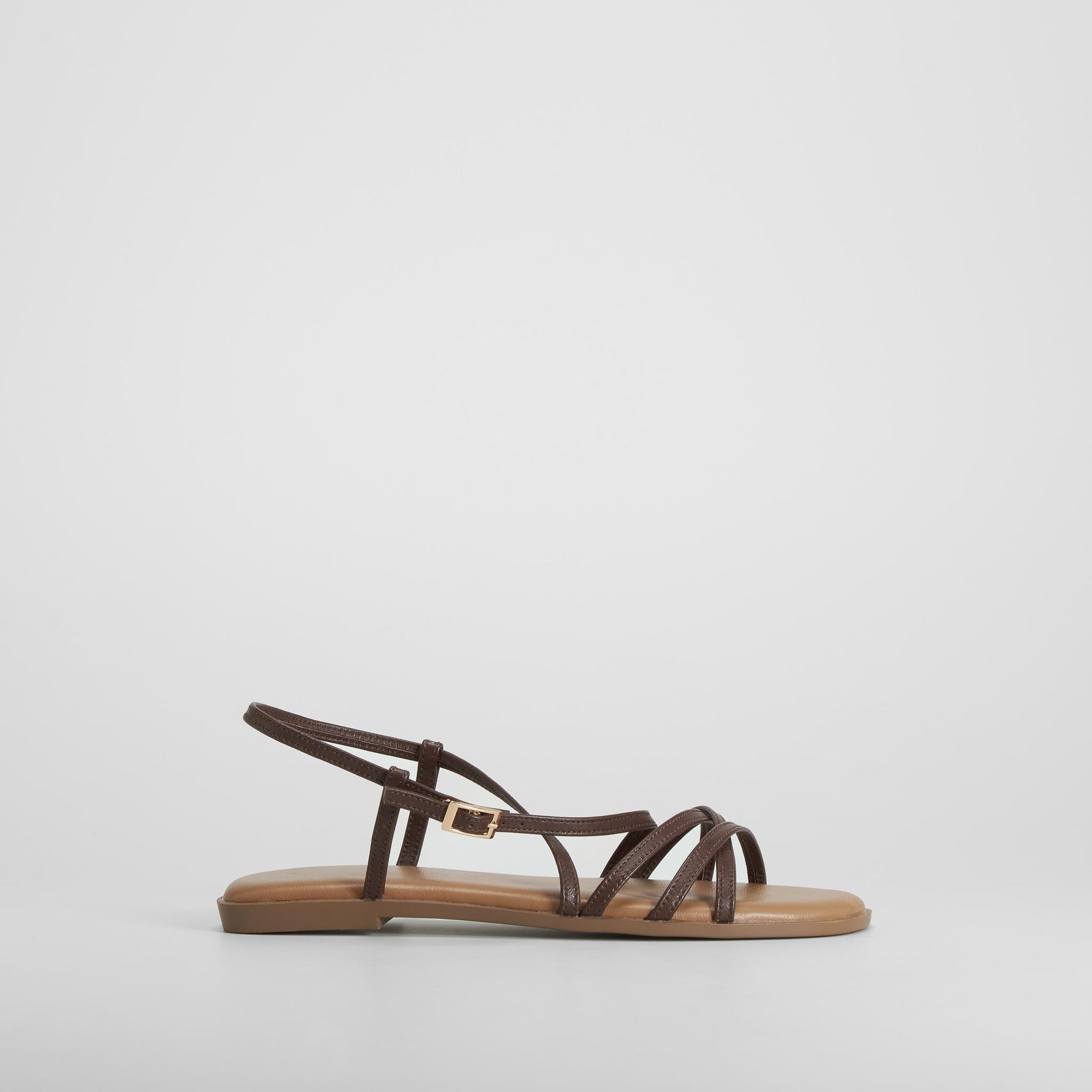 Sandalia plana tiras marron piel FOSCO