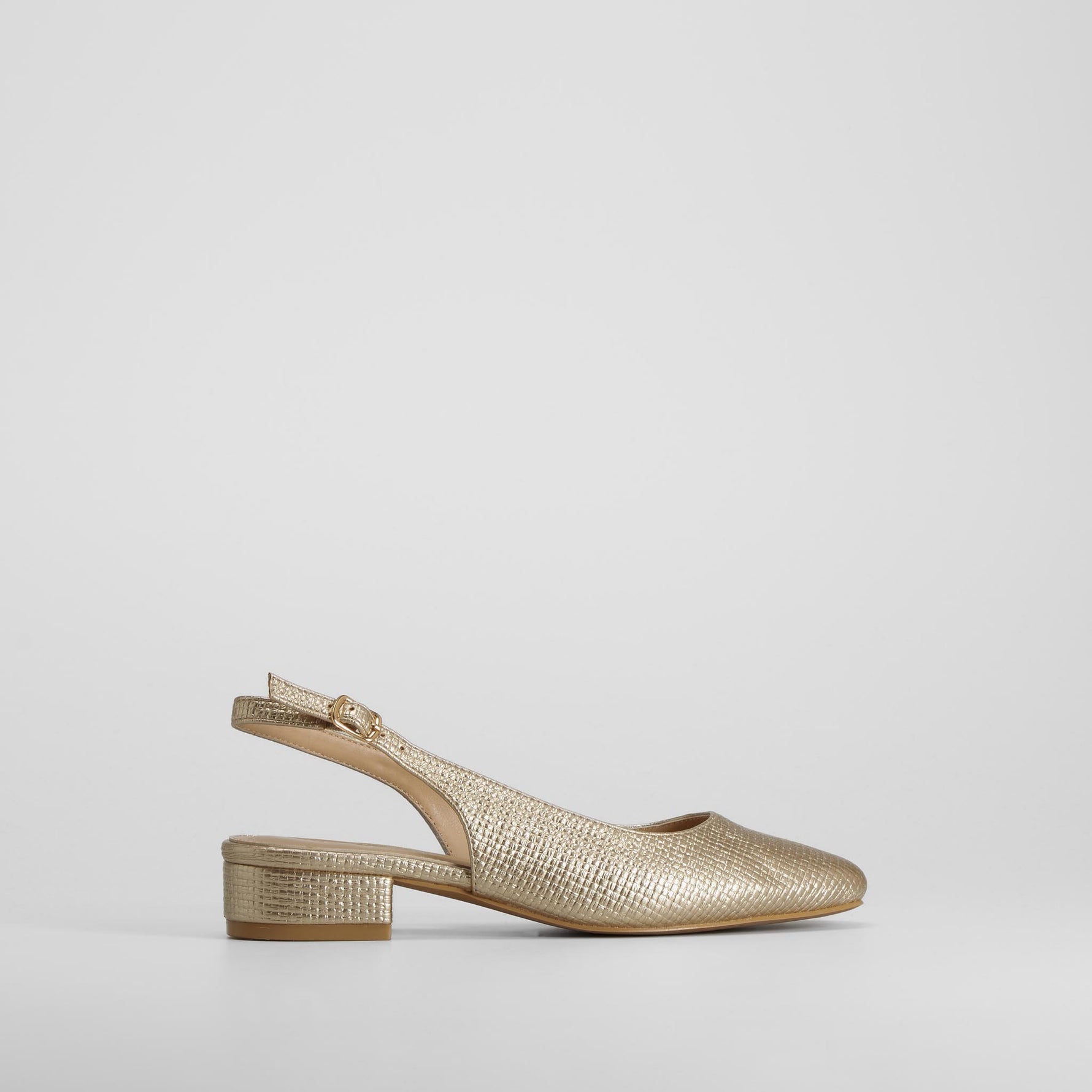 Zapato destalonado tacón bajo oro PICCOLA PIU