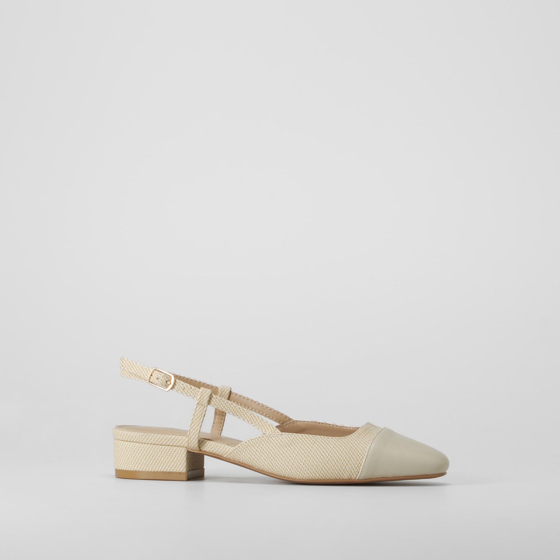 Zapato destalonado tacón bajo beige PICCOLA PIU