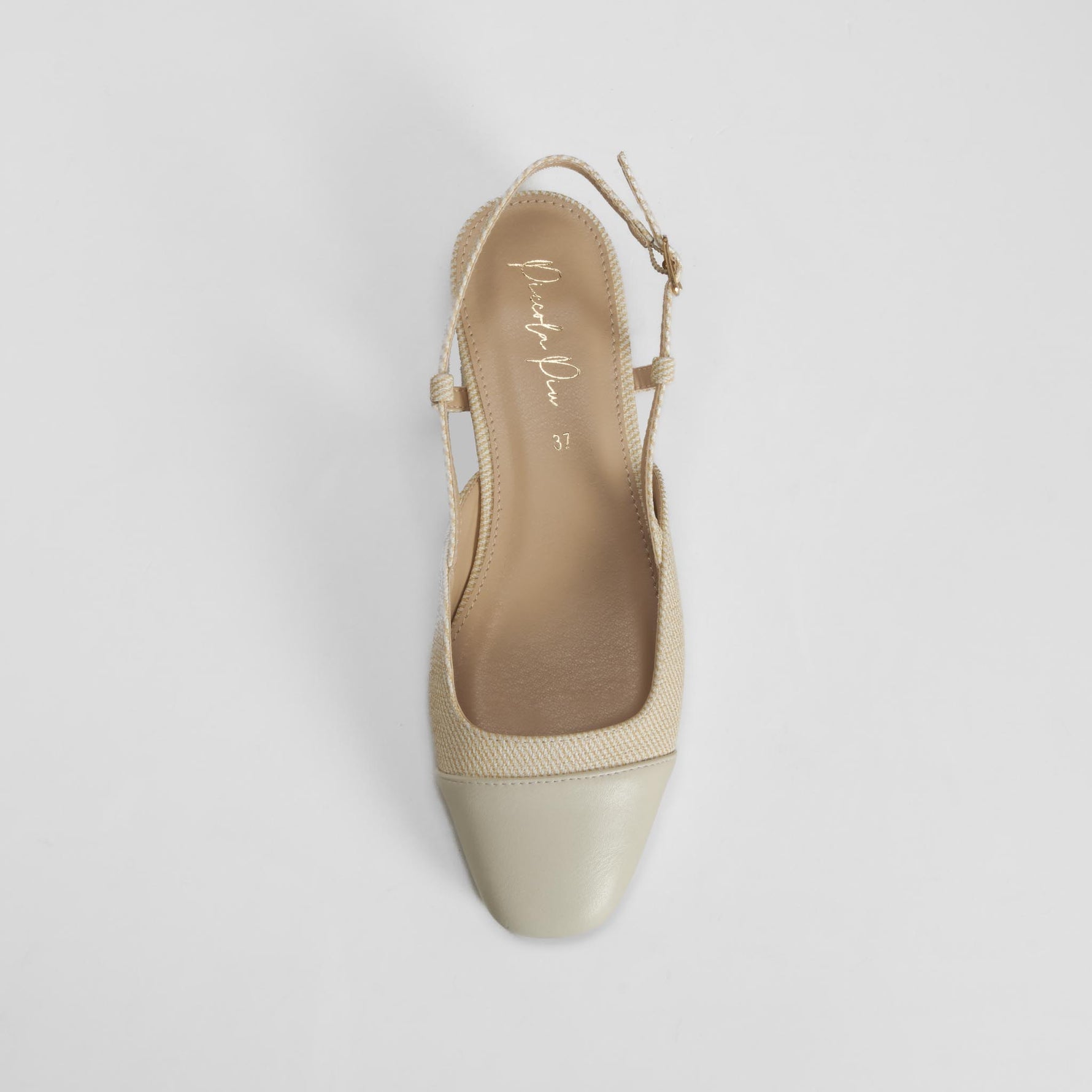 Zapato destalonado tacón bajo beige PICCOLA PIU