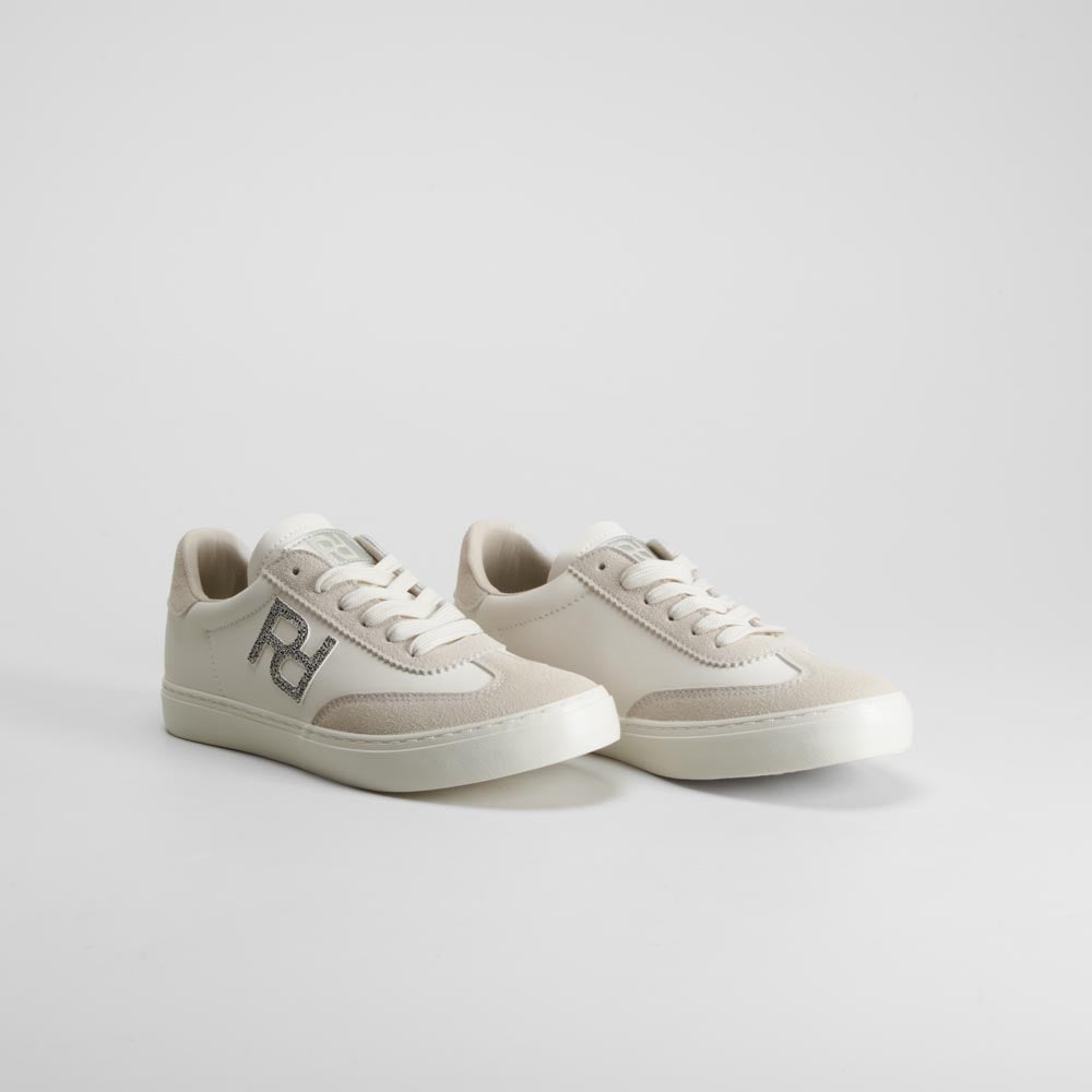 Zapatilla blanca detalles plateados PICCOLA PIU