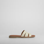 Sandalia plana trenzada beige PICCOLA PIU