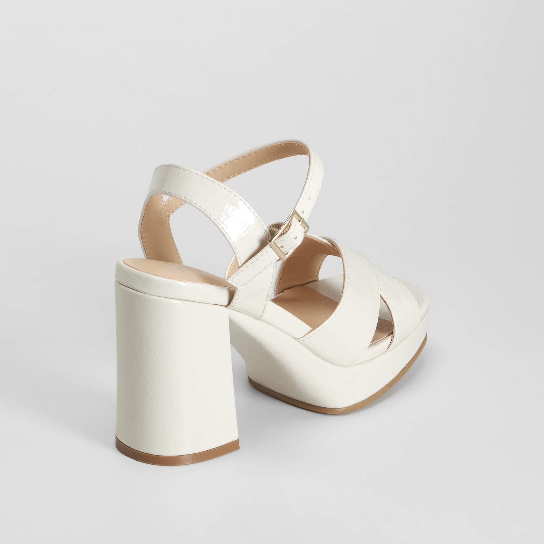 Sandalia plataforma tacón alto beige PICCOLA PIU