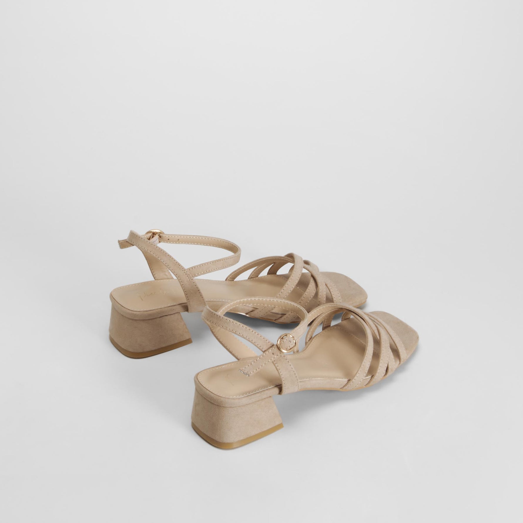 Sandalia tacón medio beige PICCOLA PIU