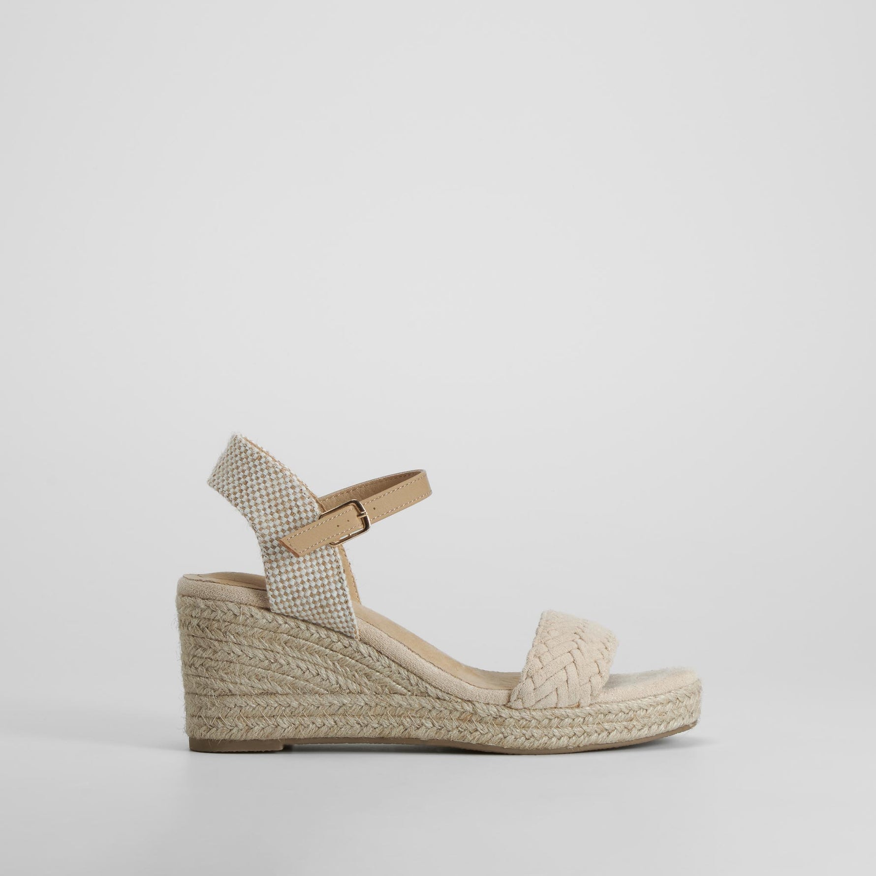 Sandalia yute cuña con trenza beige PICCOLA PIU