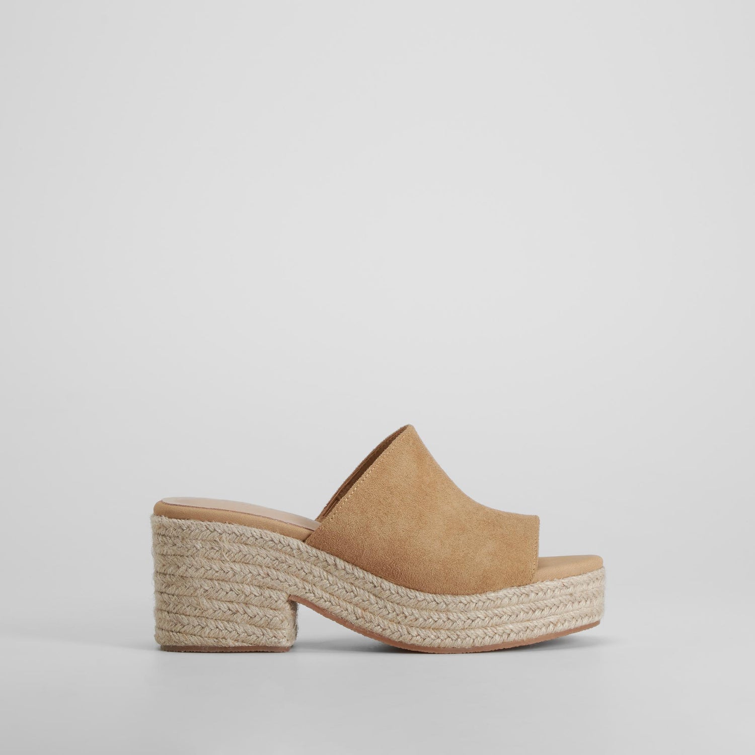 Sandalia yute cuña beige PICCOLA PIU
