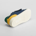 Zapatilla azul barefoot velcro bebé COMFEET