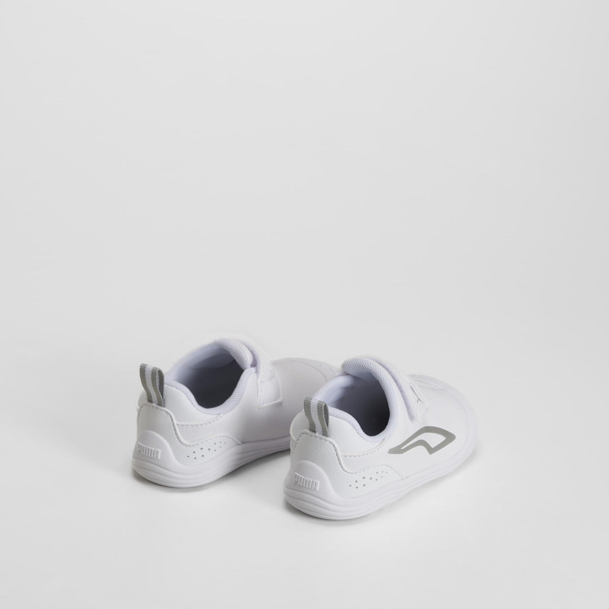 Zapatilla Kitten Barefoot bebé blanca PUMA