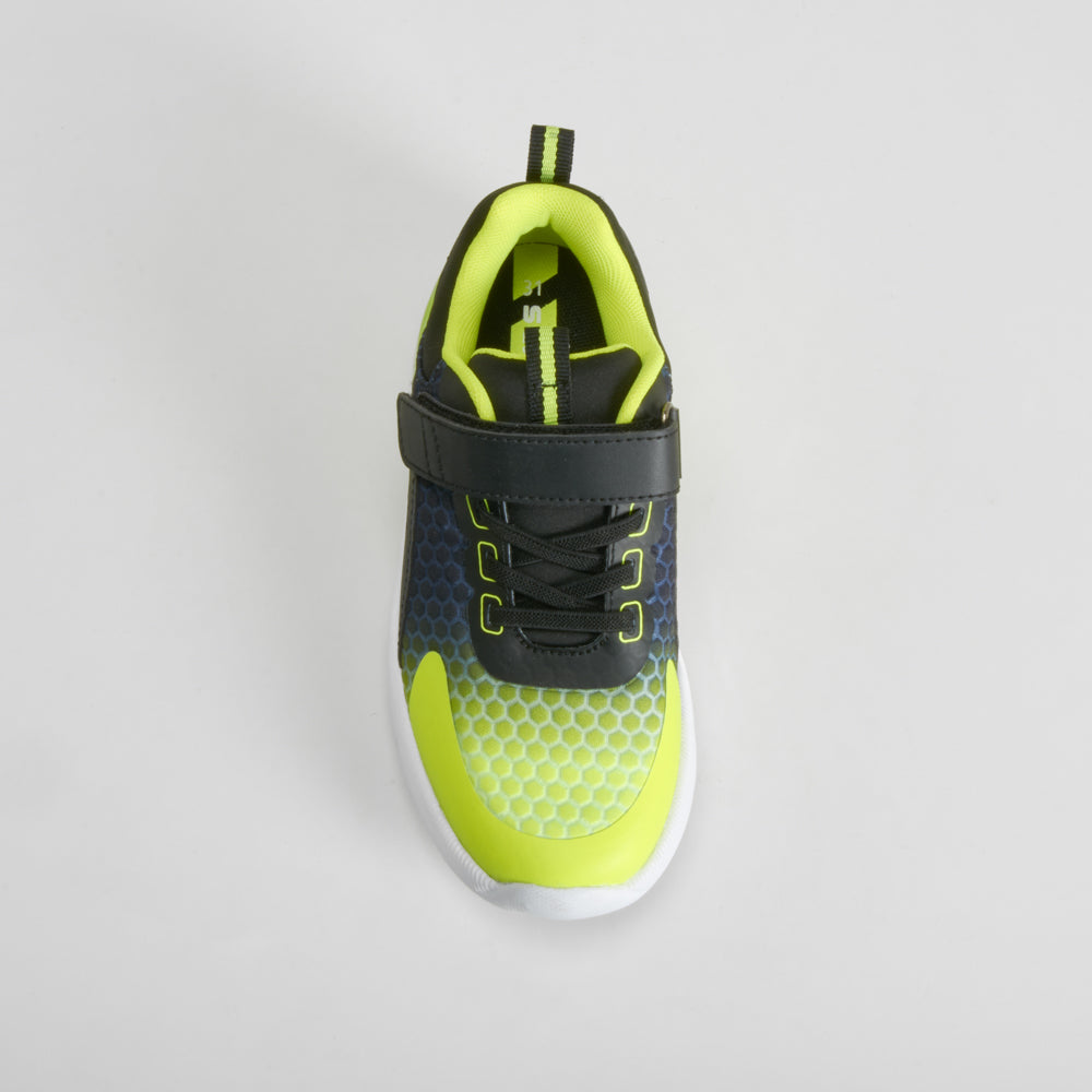 Deportiva negra y amarilla SEVEN FIVE