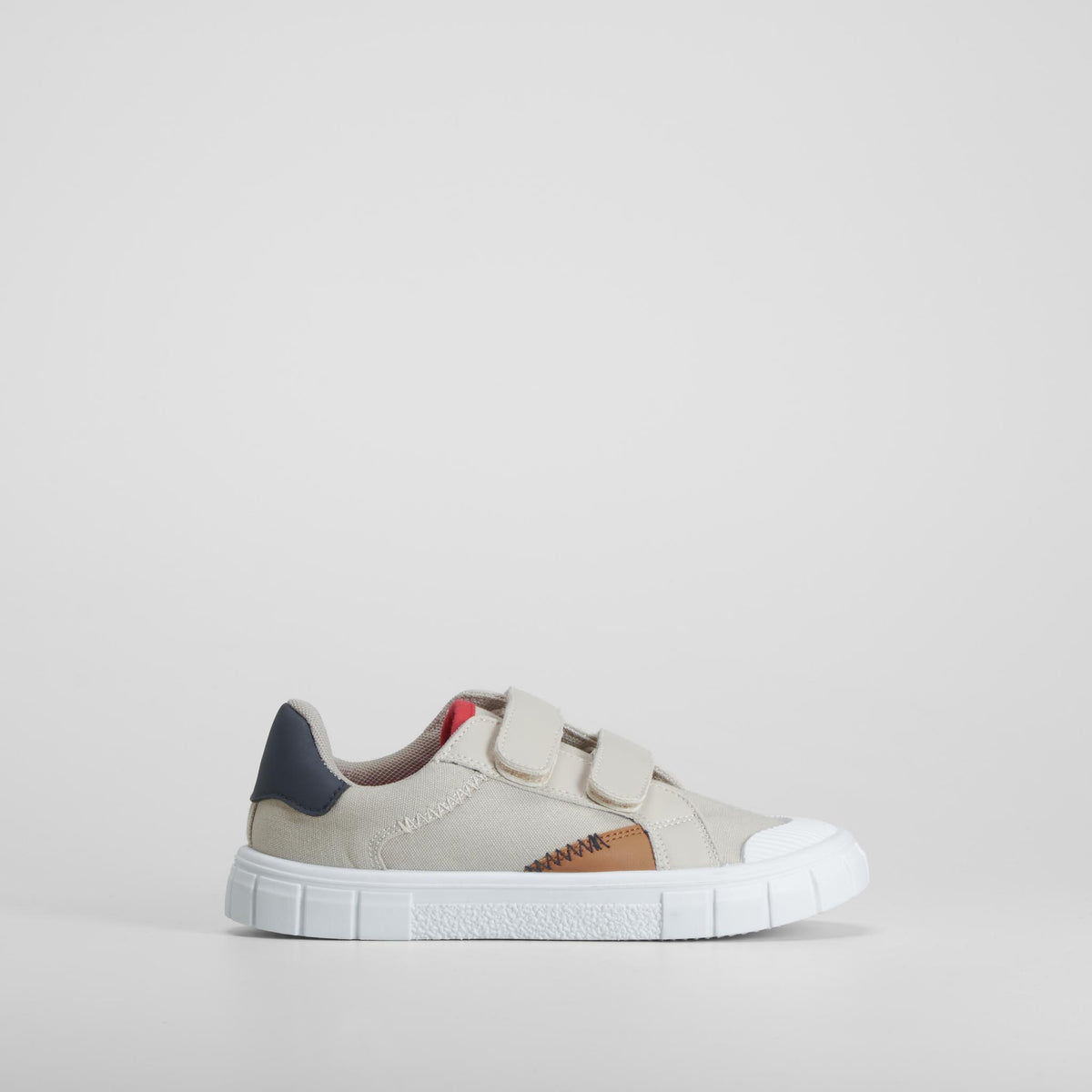 Zapatilla lona casual velcro ancha gris SEVEN FIVE