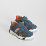 Sandalia cerrada casual velcro azul SEVEN FIVE