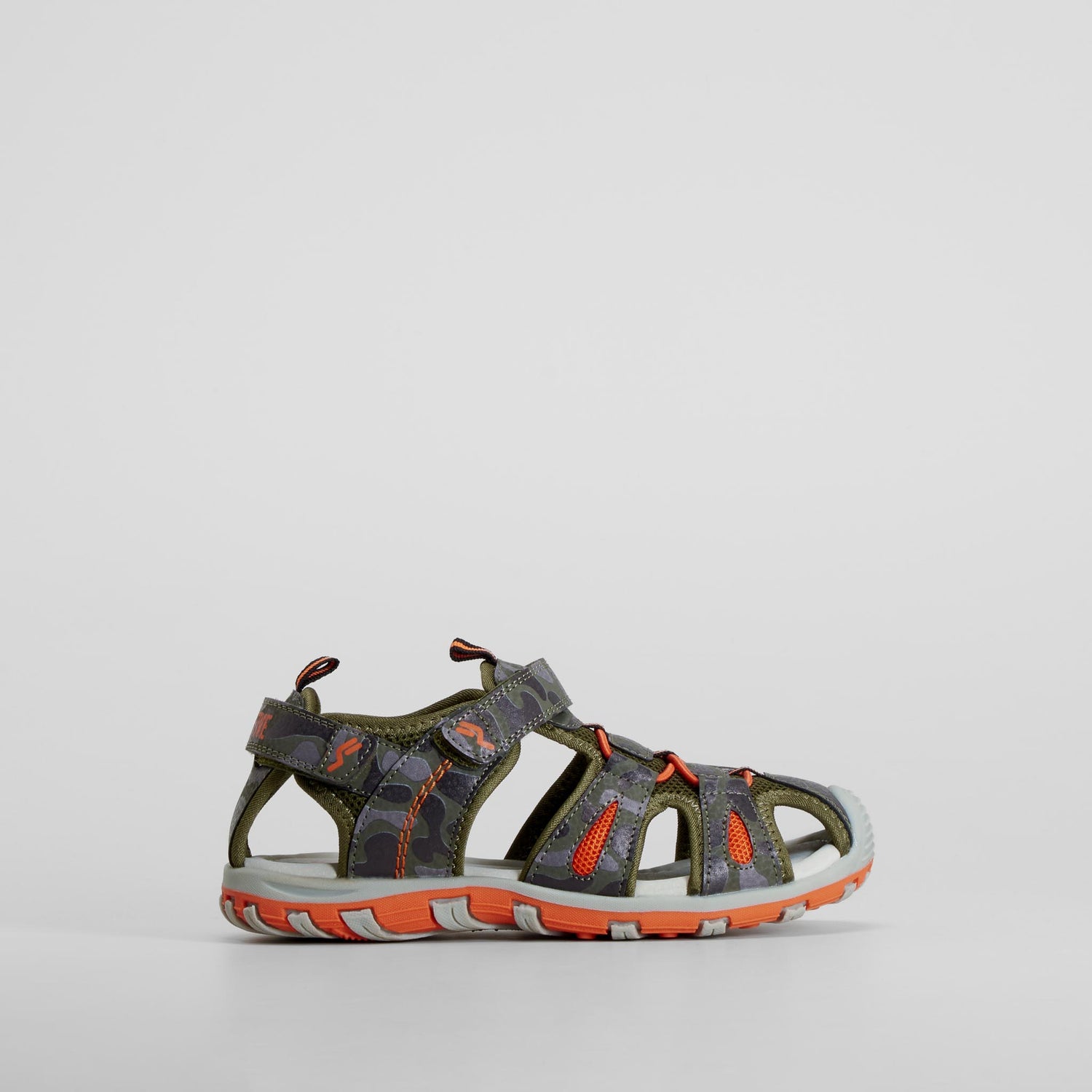 Sandalia deportiva aventura verde SEVEN FIVE