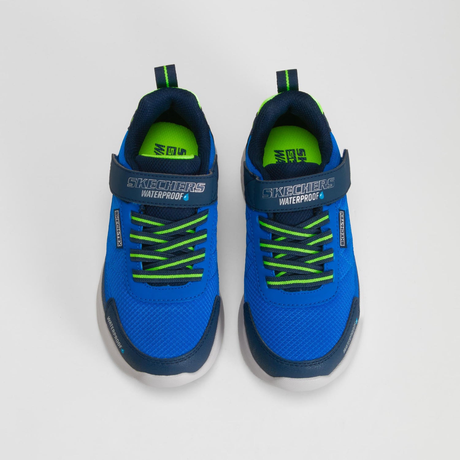 Zapatilla deportiva waterproof azul SKECHERS