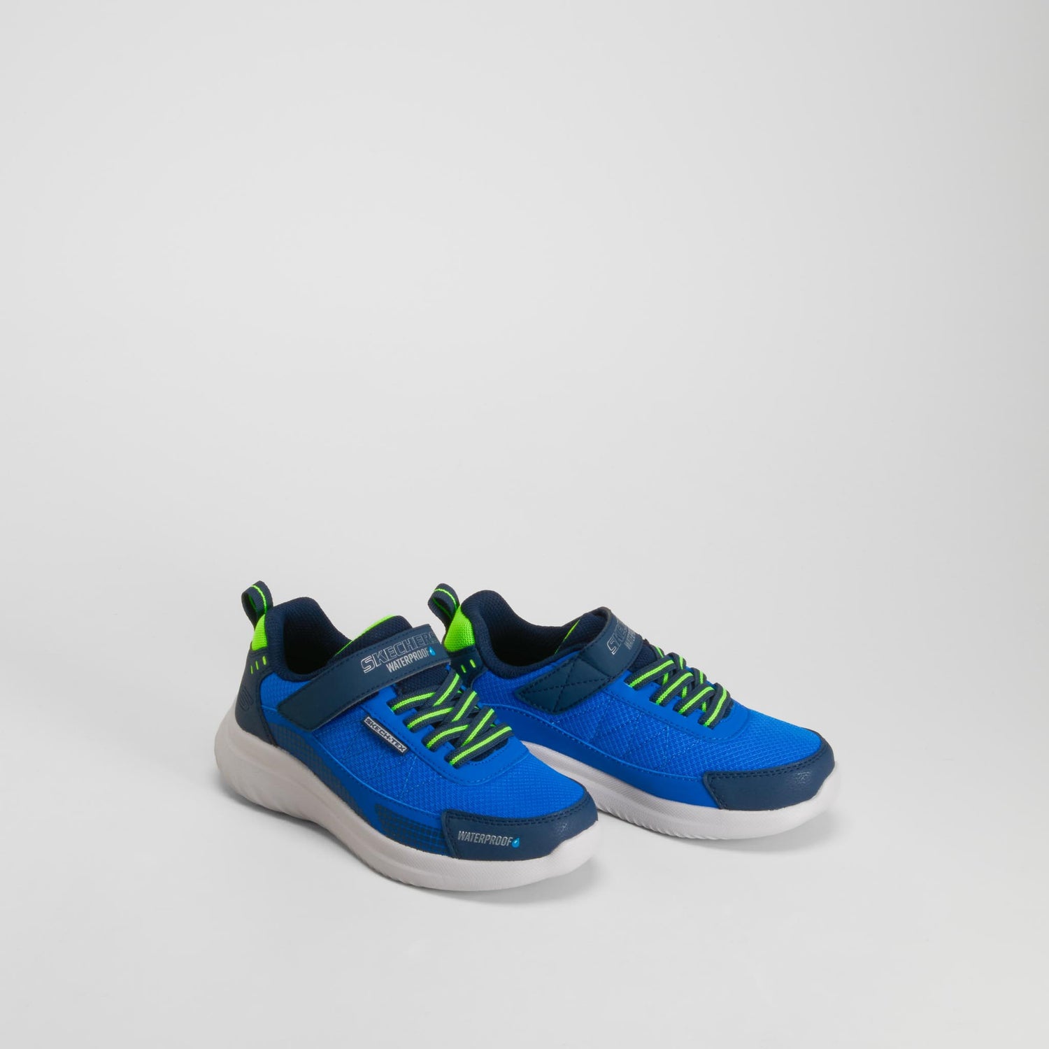 Zapatilla deportiva waterproof azul SKECHERS