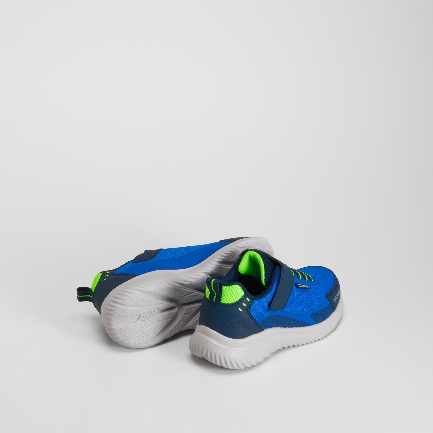 Zapatilla deportiva waterproof azul SKECHERS