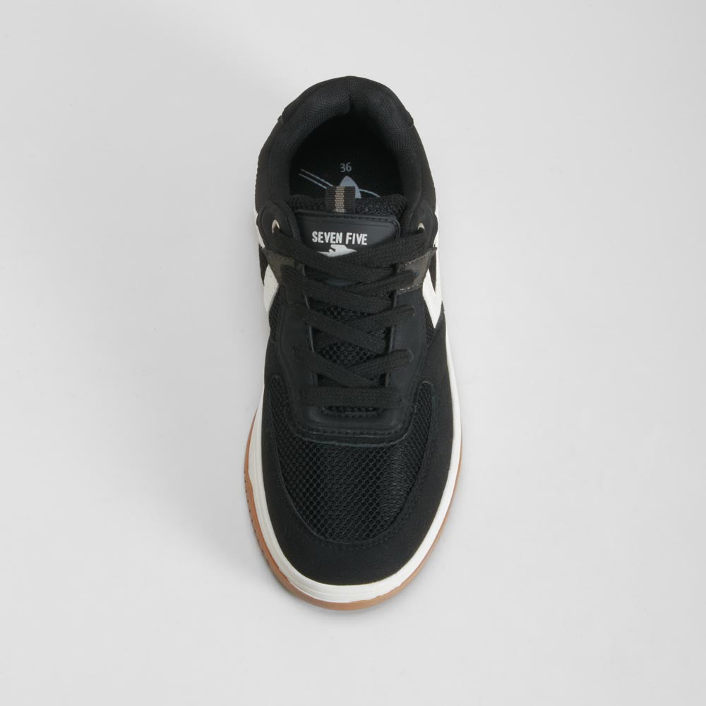 Zapatilla casual negra SEVEN FIVE